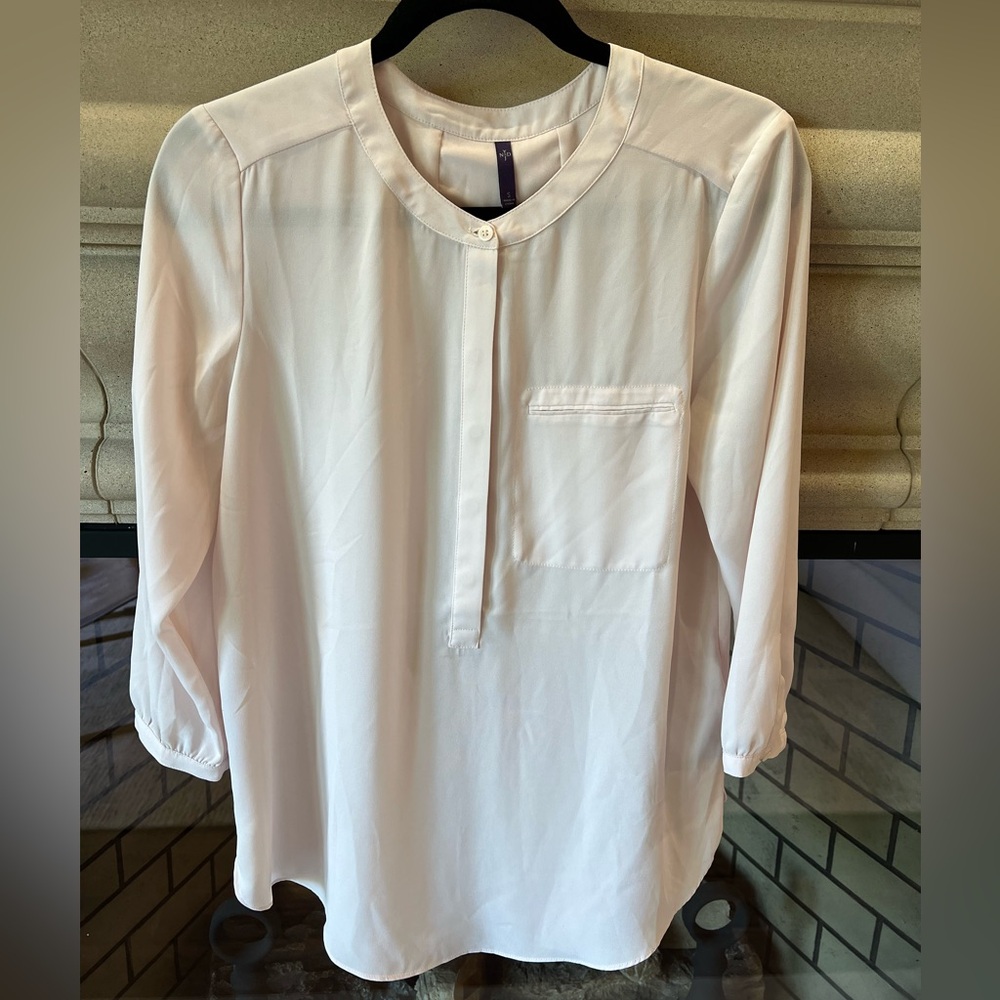 NYDJ Blush Pink 3/4 Sleeve Henley Pleat Blouse, Small